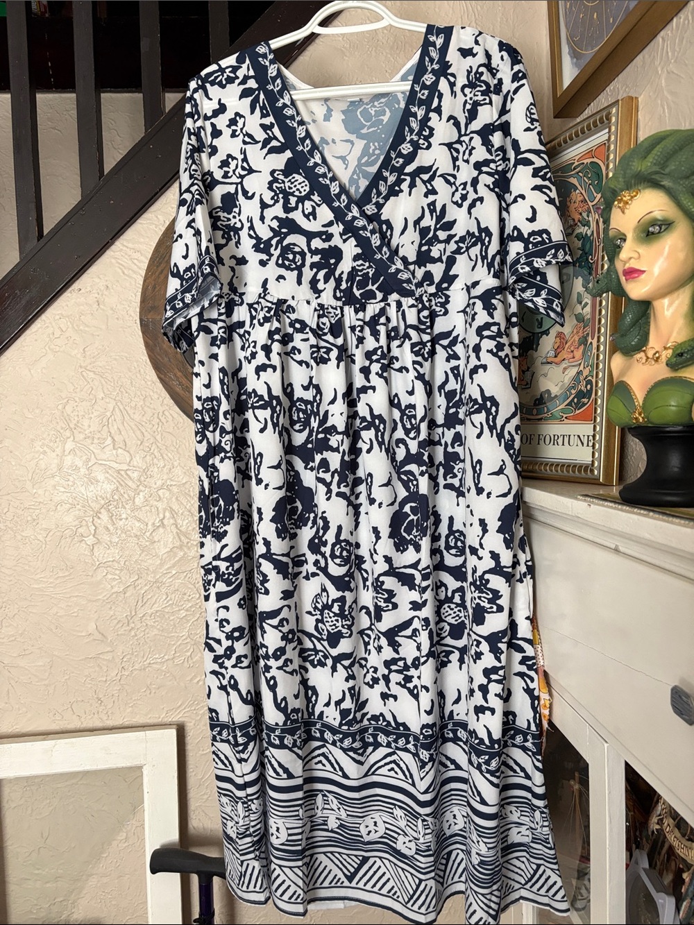 Navy & White Floral V-Neck Midi Dress Size XL